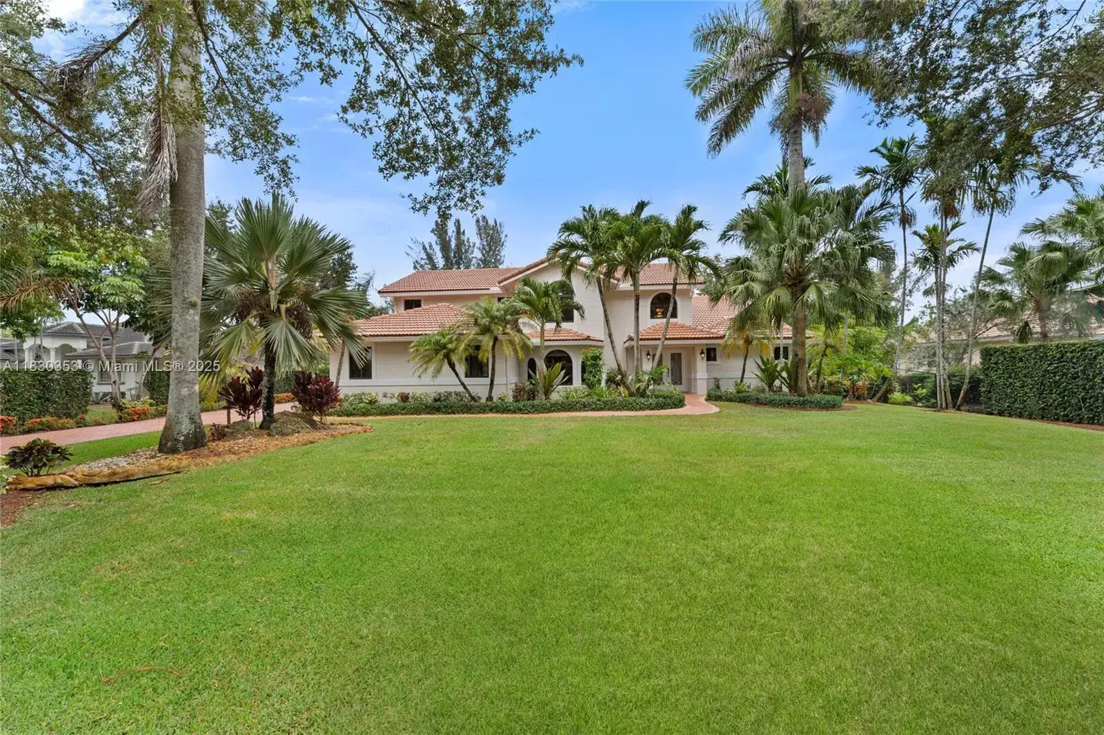 4 bedroom 4 bath Residential for sale at 830 NW 115th Ave, Plantation FL 33325