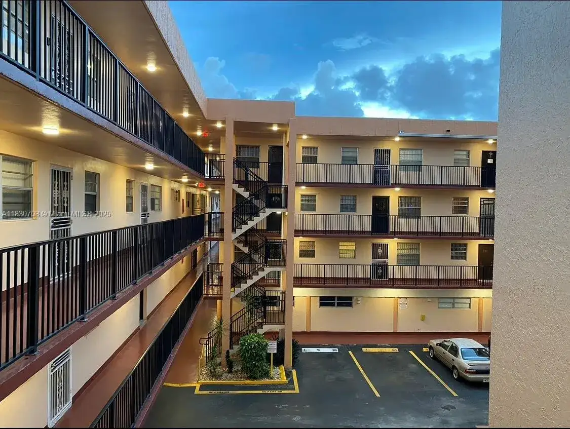 2 bedroom 2 bath Residential Lease for rent at 1855 W 60th St # C, Hialeah FL 33012