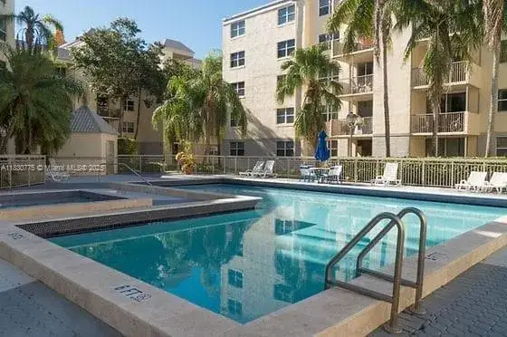 1 bedroom 1 bath Residential for sale at 8353 Lake Dr # 202, Doral FL 33166