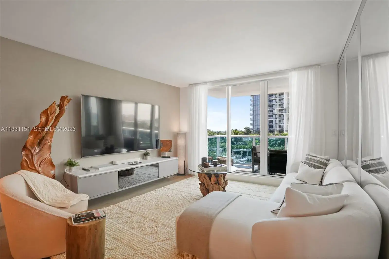 2 bedroom 2 bath Residential for sale at 2301 Collins Ave # 407, Miami Beach FL 33139