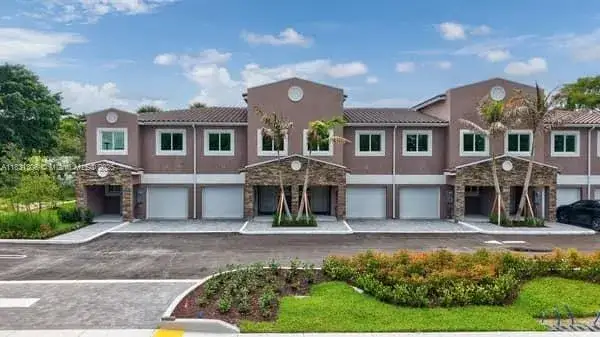 3 bedroom 2 bath Residential for sale at 1563 NW 94th Way # 09, Coral Springs FL 33071