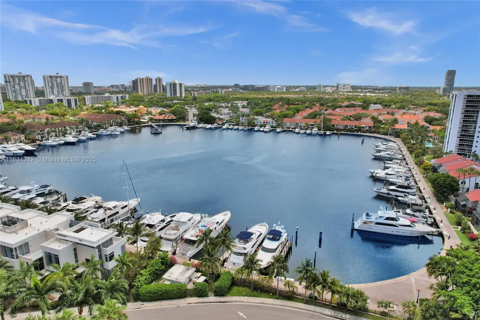 2 bedroom 2 bath Residential for sale at 21055 Yacht Club Dr # 1707, Aventura FL 33180