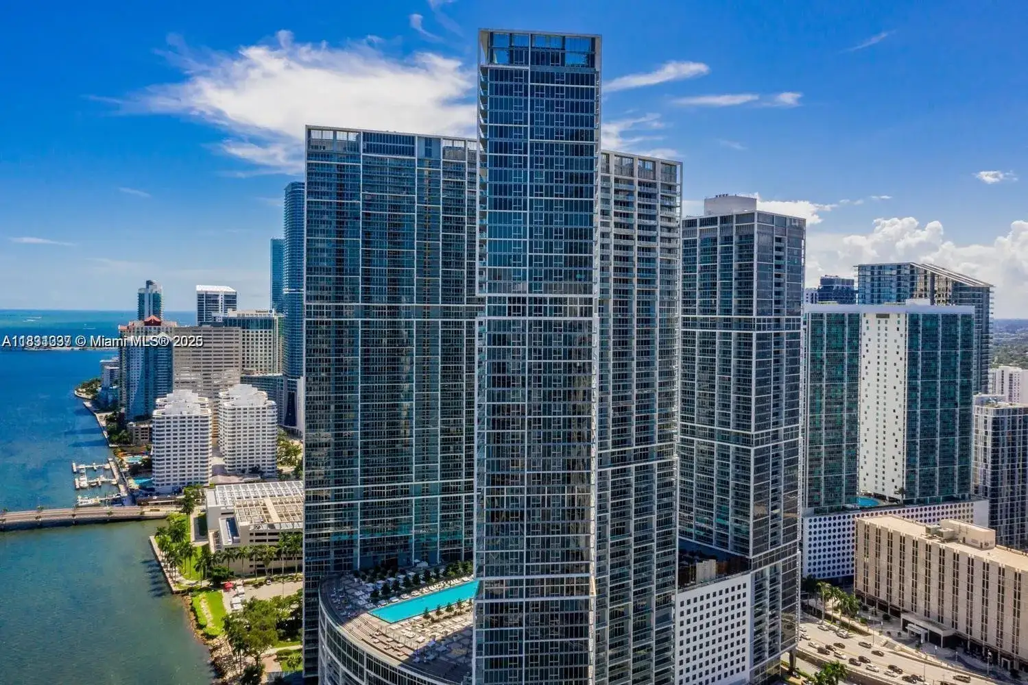 1 bedroom 1 bath Residential for sale at 485 Brickell Ave # 2311, Miami FL 33131