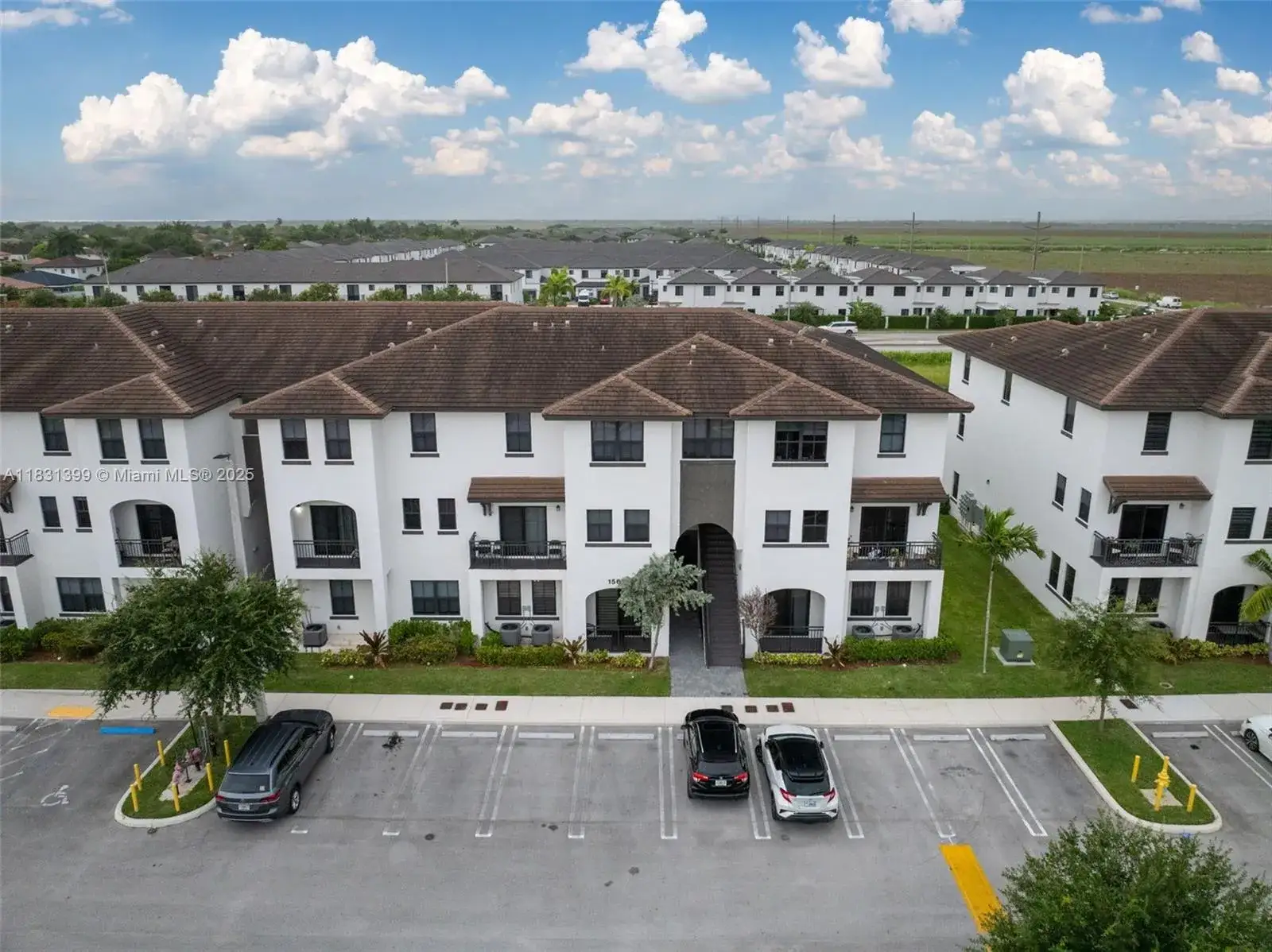 3 bedroom 2 bath Residential for sale at 15600 SW 136th St # 106, Miami FL 33196
