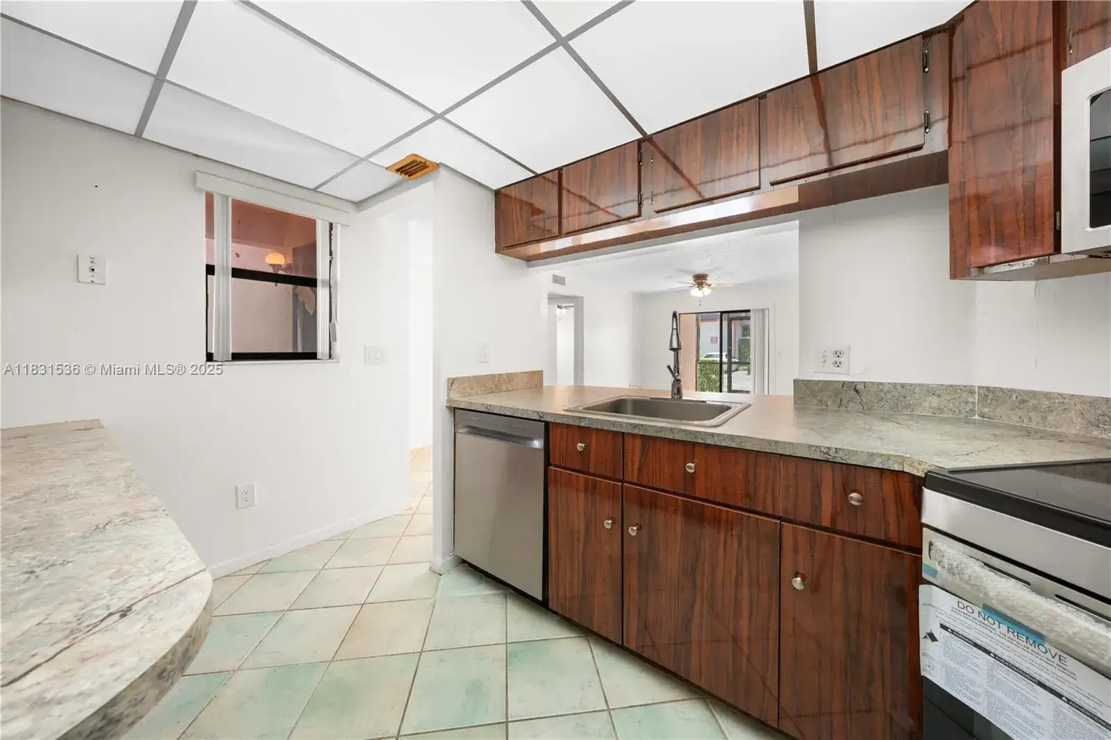 3 bedroom 2 bath Residential for sale at 20905 NE 8th Ct # 36, Miami FL 33179