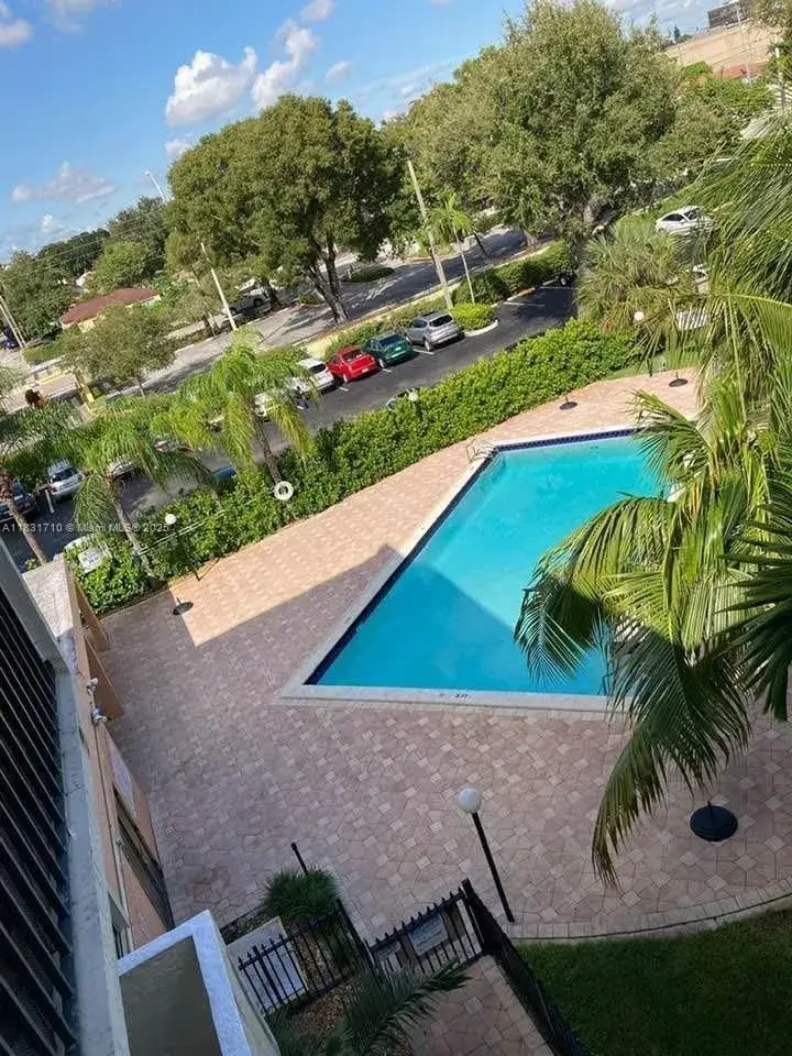 2 bedroom 1 bath Residential for sale at 2160 SW 16th Ave # 421, Miami FL 33145