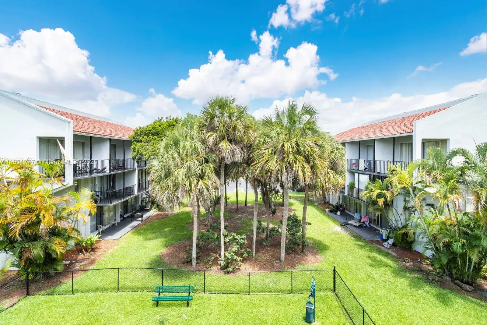 1 bedroom 1 bath Residential Lease for rent at 2940 Forest Hills Blvd, Coral Springs FL 33065
