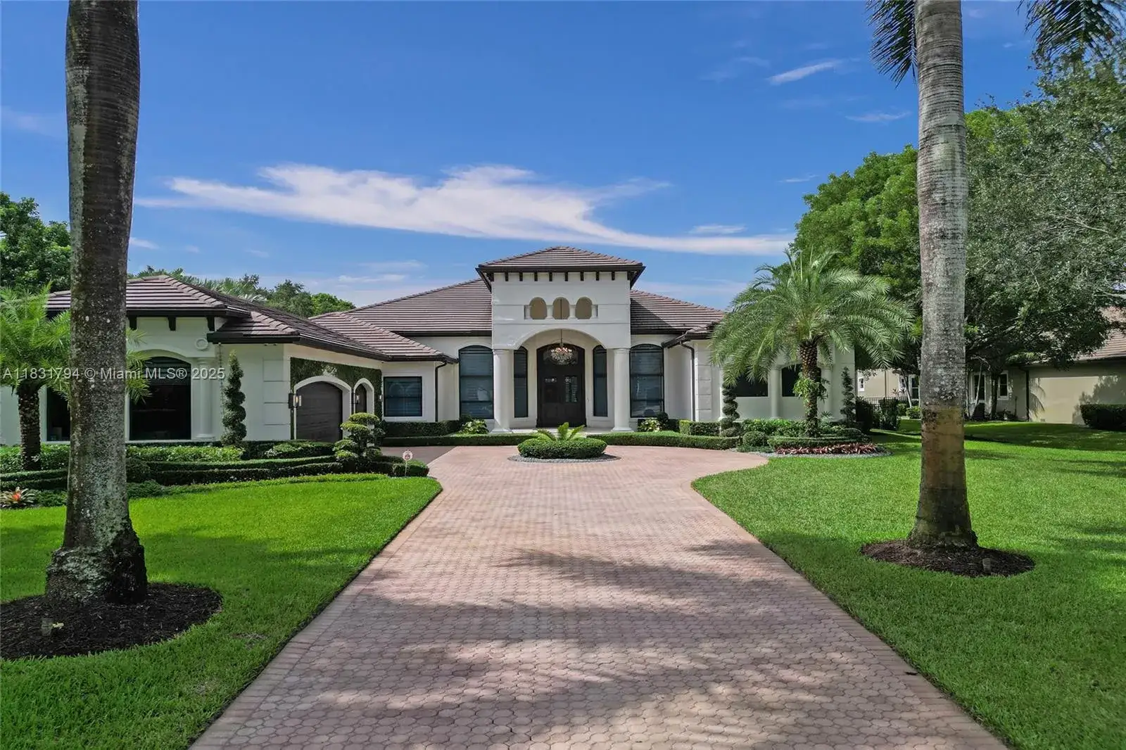5 bedroom 5 bath Residential for sale at 11056 Blackhawk Blvd, Davie FL 33328