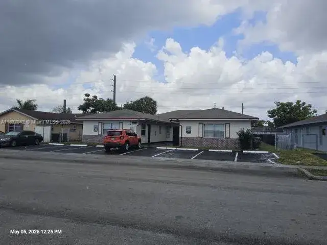 1 bedroom 1 bath Residential Lease for rent at 4011 NW 30th Ter # 1, Lauderdale Lakes FL 33309
