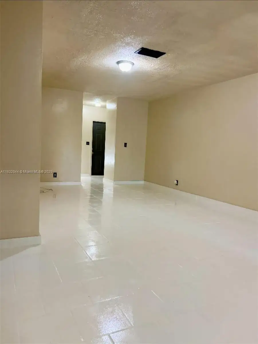 2 bedroom 1 bath Residential Lease for rent at 4011 NW 30th Ter # 3, Lauderdale Lakes FL 33309