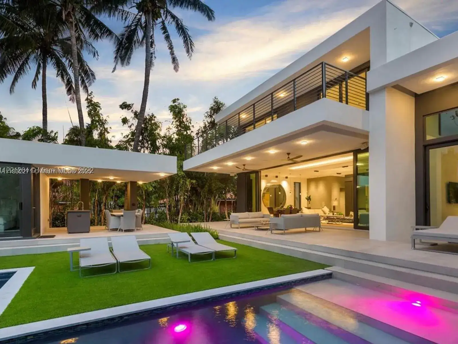 6 bedroom 6 bath Residential for sale at 2456 Prairie Ave, Miami Beach FL 33140