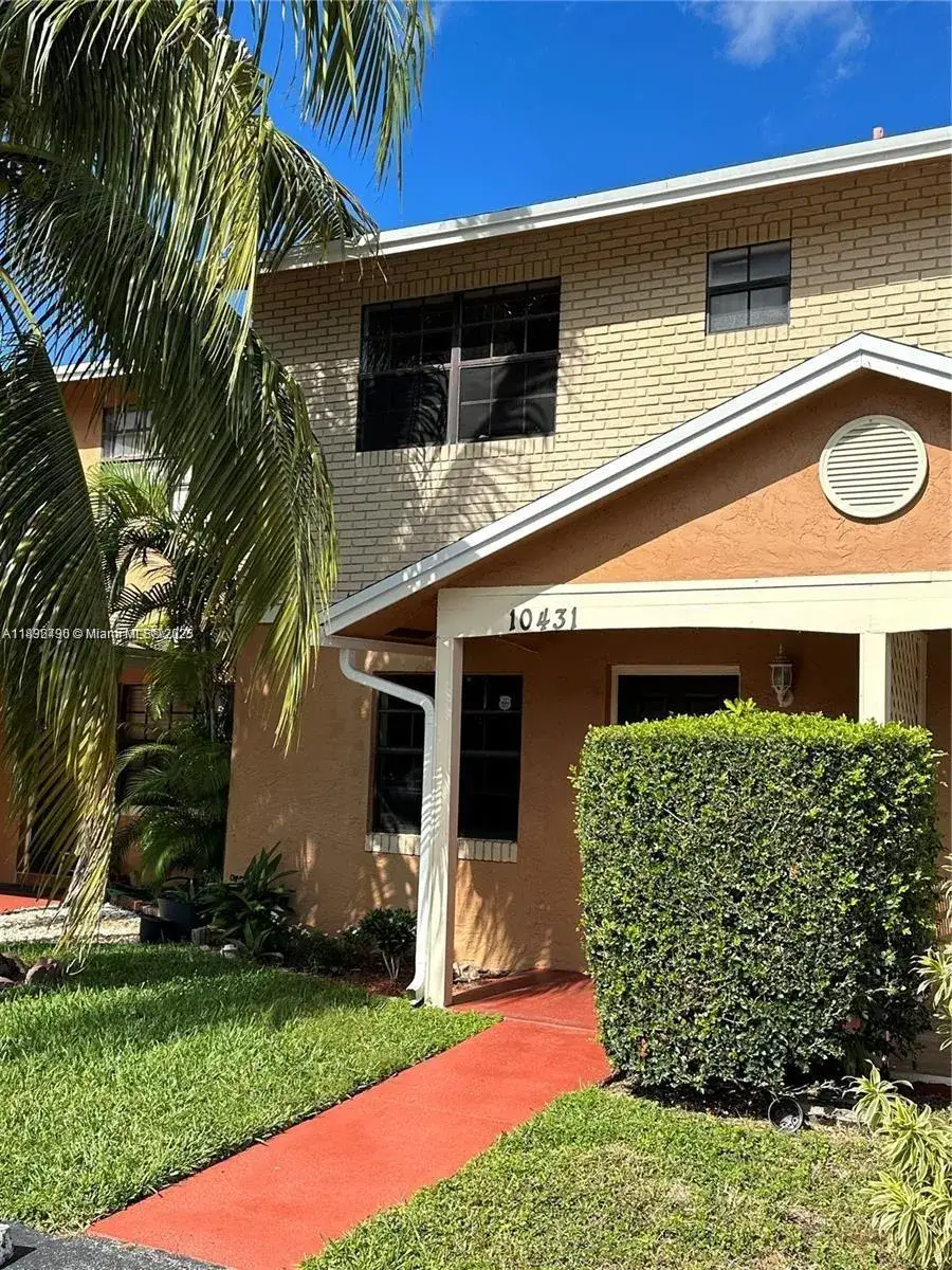 2 bedroom 2 bath Residential Lease for rent at 10431 NW 3rd St, Pembroke Pines FL 33026