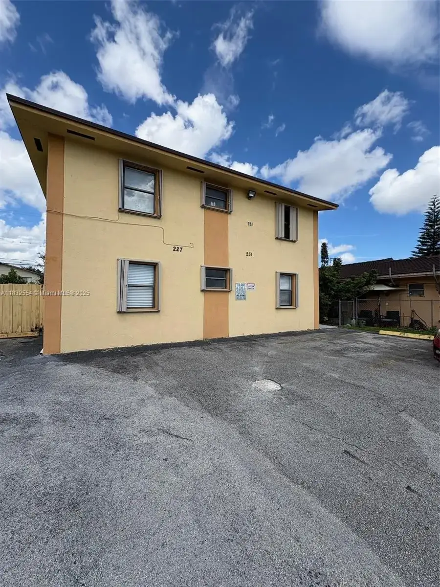 2 bedroom 1 bath Residential Lease for rent at 231 E 7th St # 101, Hialeah FL 33010