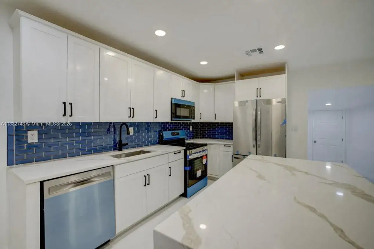 4 bedroom 2 bath Residential Lease for rent at 1101 NW 14th Ct, Fort Lauderdale FL 33311