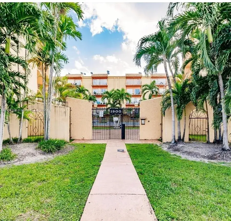 1 bedroom 1 bath Residential Lease for rent at 1900 W 54th St # 108, Hialeah FL 33012