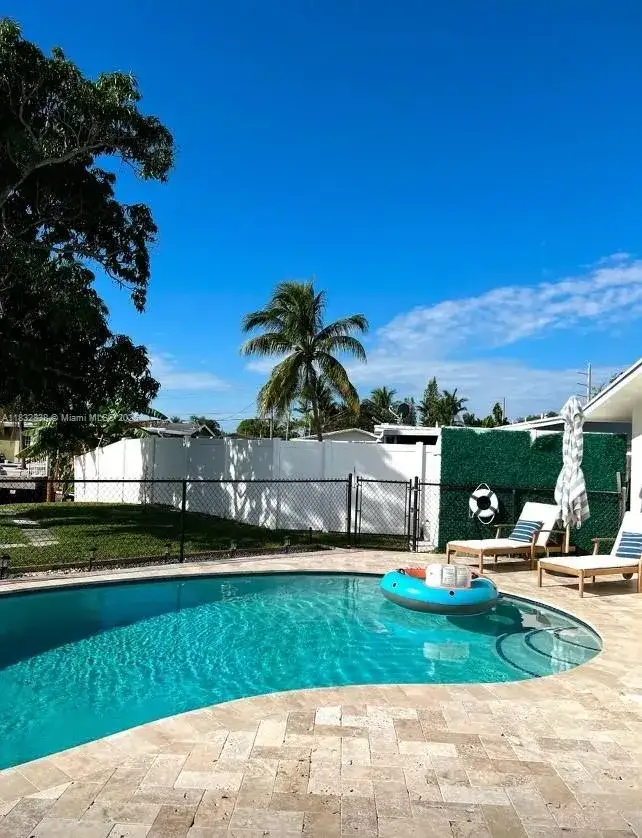 2 bedroom 1 bath Residential Lease for rent at 1501 SW 3rd Ave # A, Pompano Beach FL 33060