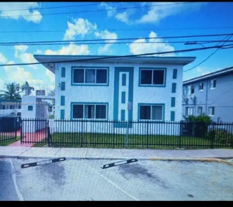 1 bedroom 1 bath Residential Lease for rent at 2101 Calais Dr # 7, Miami Beach FL 33141