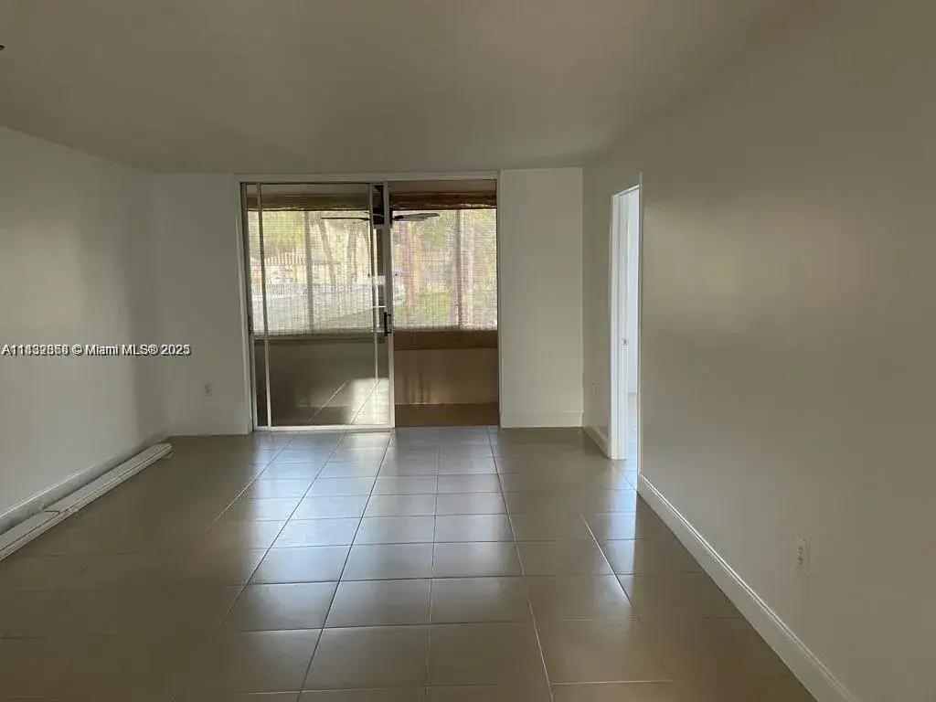 2 bedroom 2 bath Residential Lease for rent at 8325 Sunrise Lakes Blvd # 104, Sunrise FL 33322