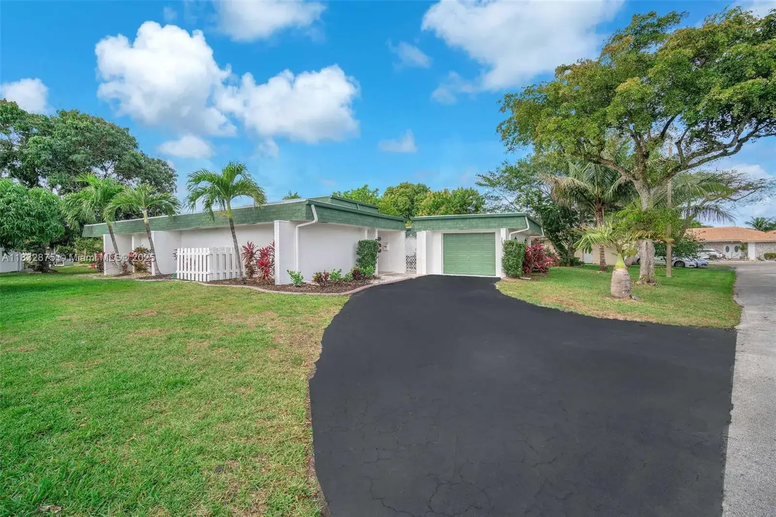 3 bedroom 2 bath Residential for sale at 5820 Australian Pine Dr, Tamarac FL 33319