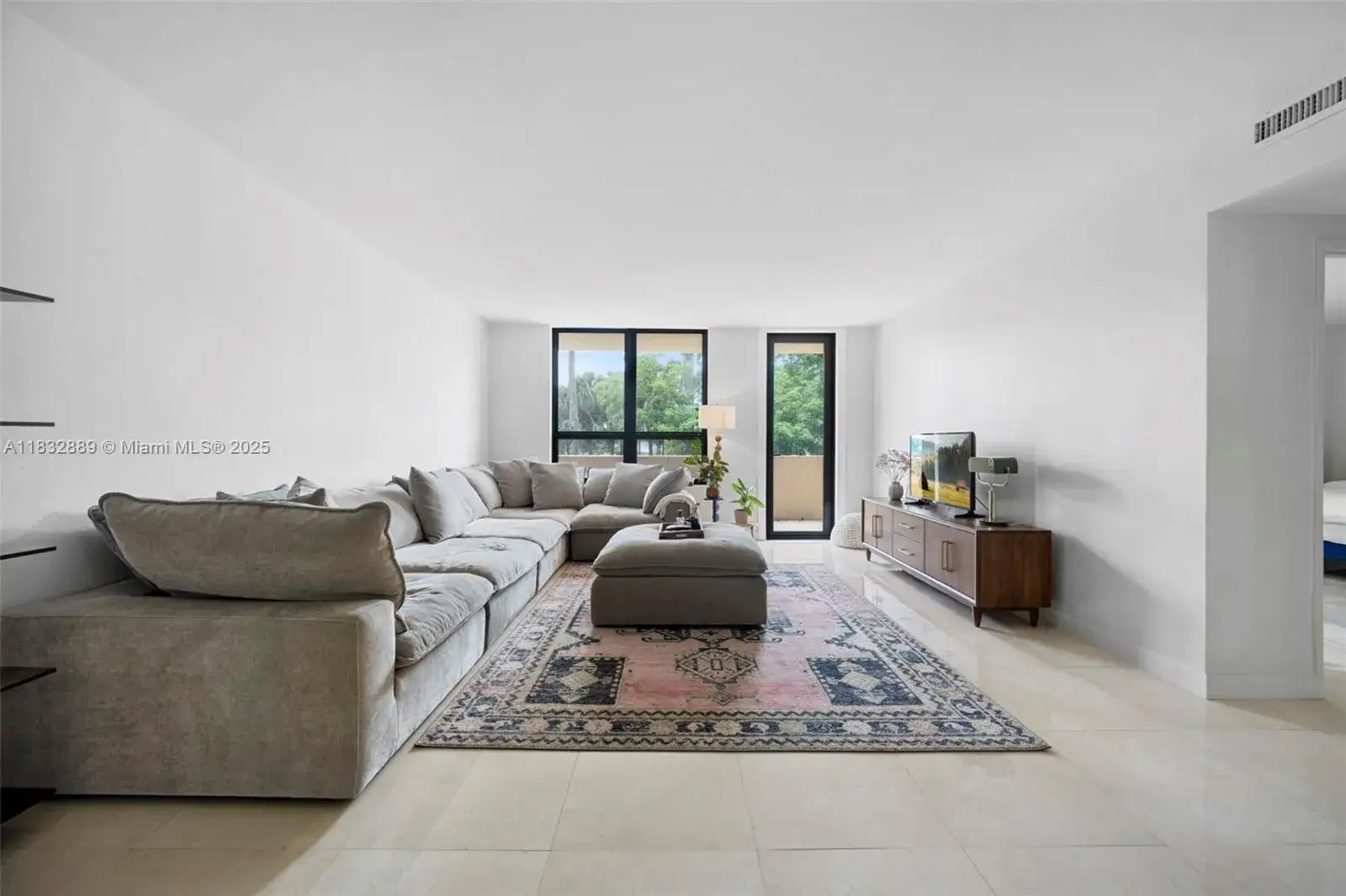 1 bedroom 1 bath Residential for sale at 10185 Collins Ave # 306, Bal Harbour FL 33154