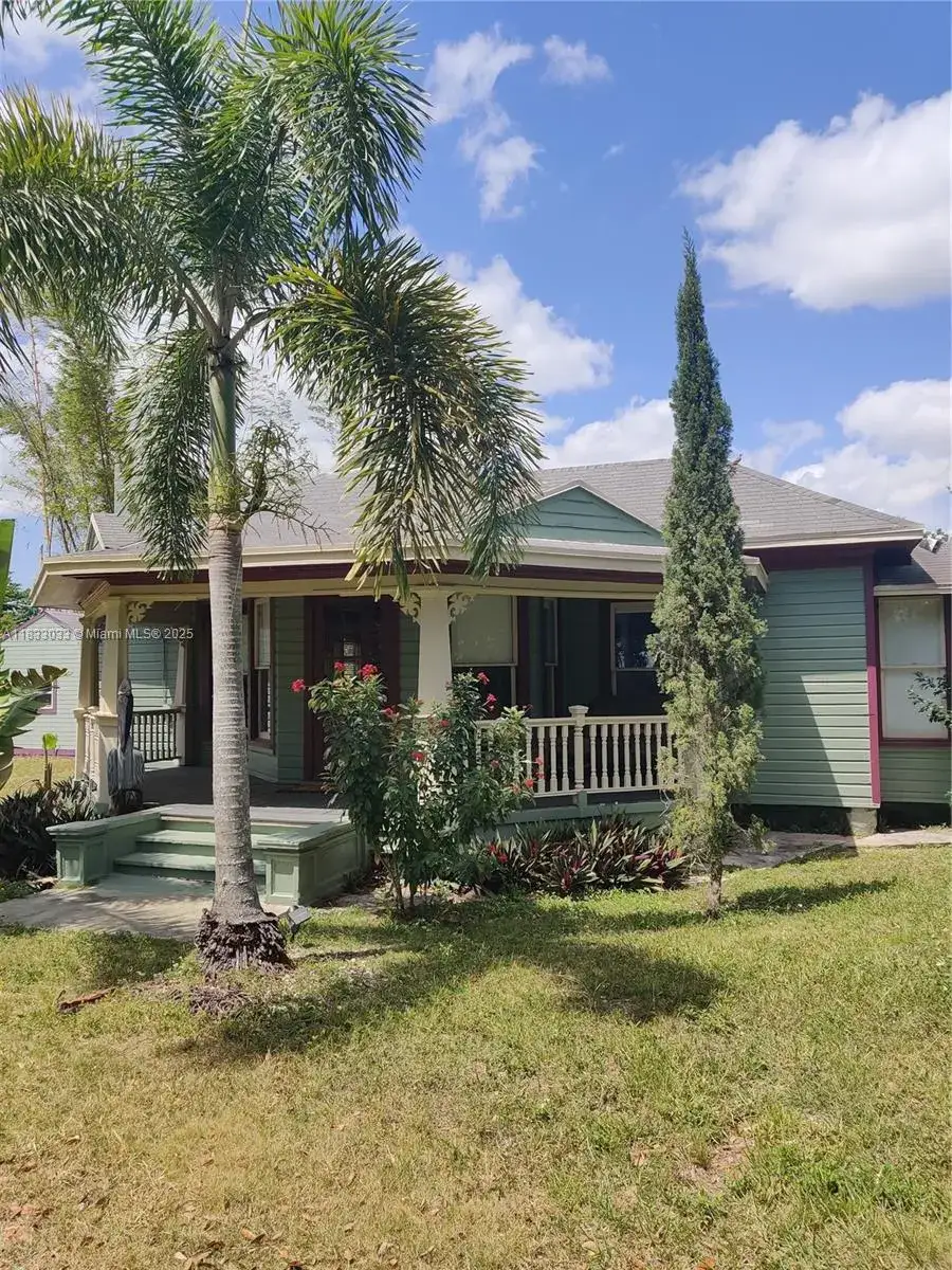 3 bedroom 1 bath Residential Lease for rent at 16475 SW 248th St # 16475, Homestead FL 33031