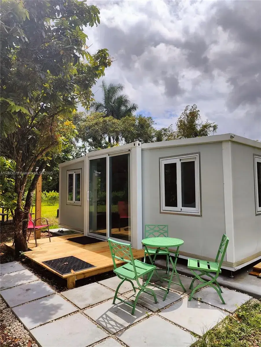 1 bedroom 1 bath Residential Lease for rent at 16475 SW 248th St # C, Homestead FL 33031