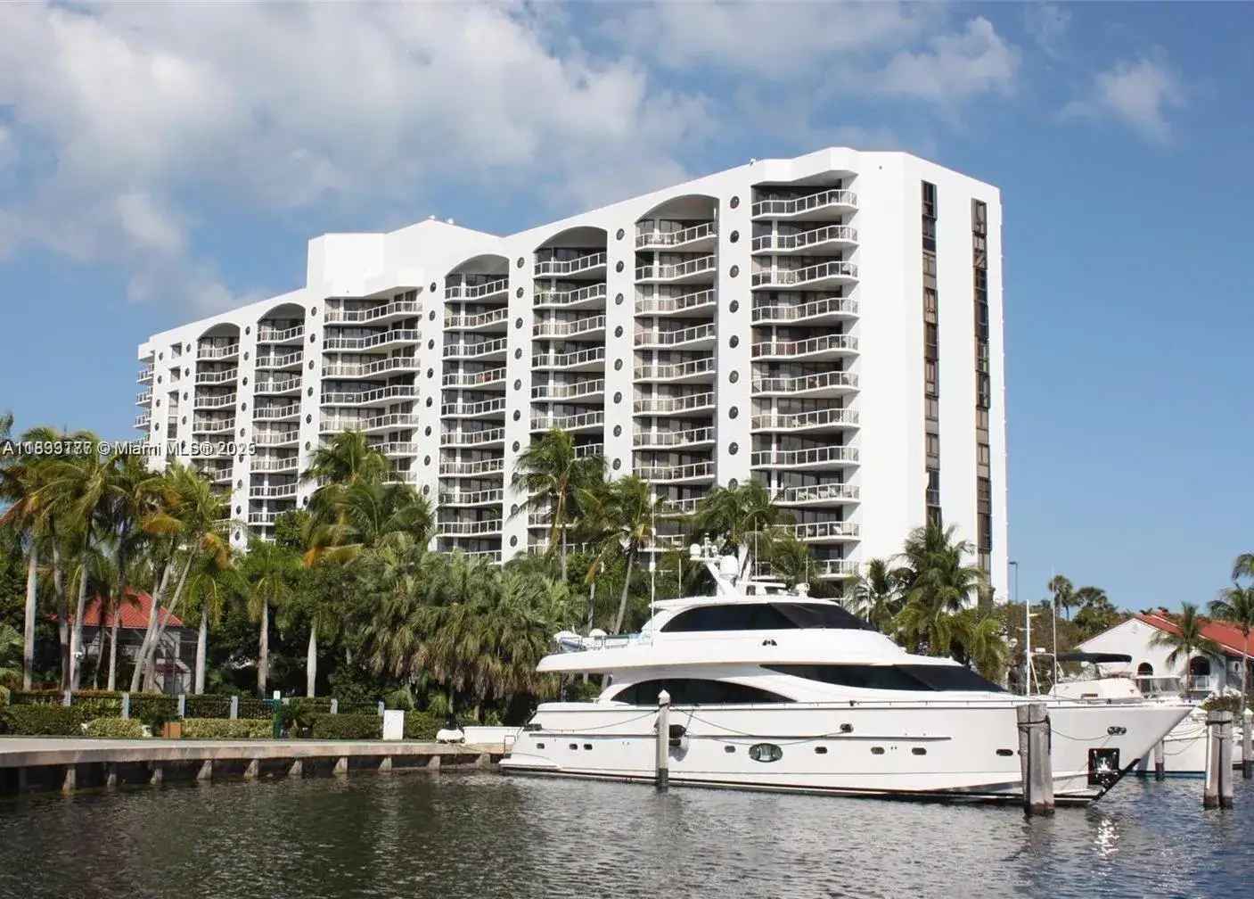 3 bedroom 2 bath Residential for sale at 3610 Yacht Club Dr # 208, Aventura FL 33180