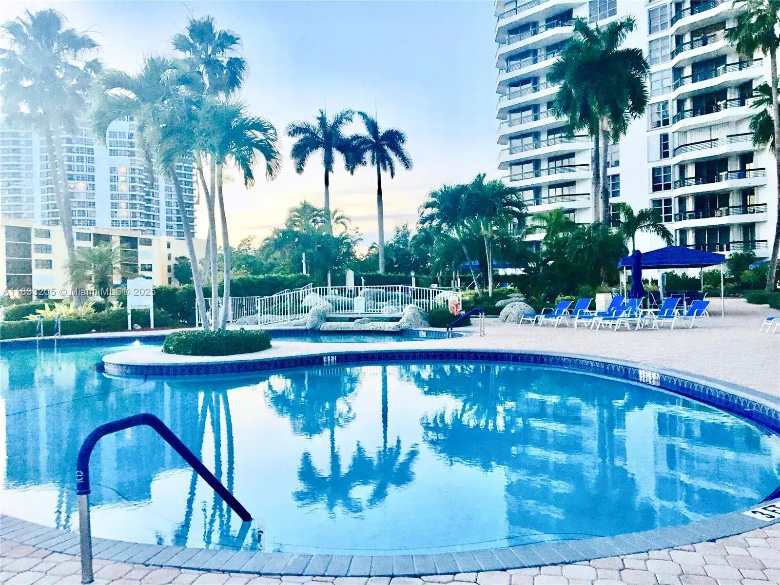 2 bedroom 2 bath Residential for sale at 3530 Mystic Pointe Dr # 1208, Aventura FL 33180