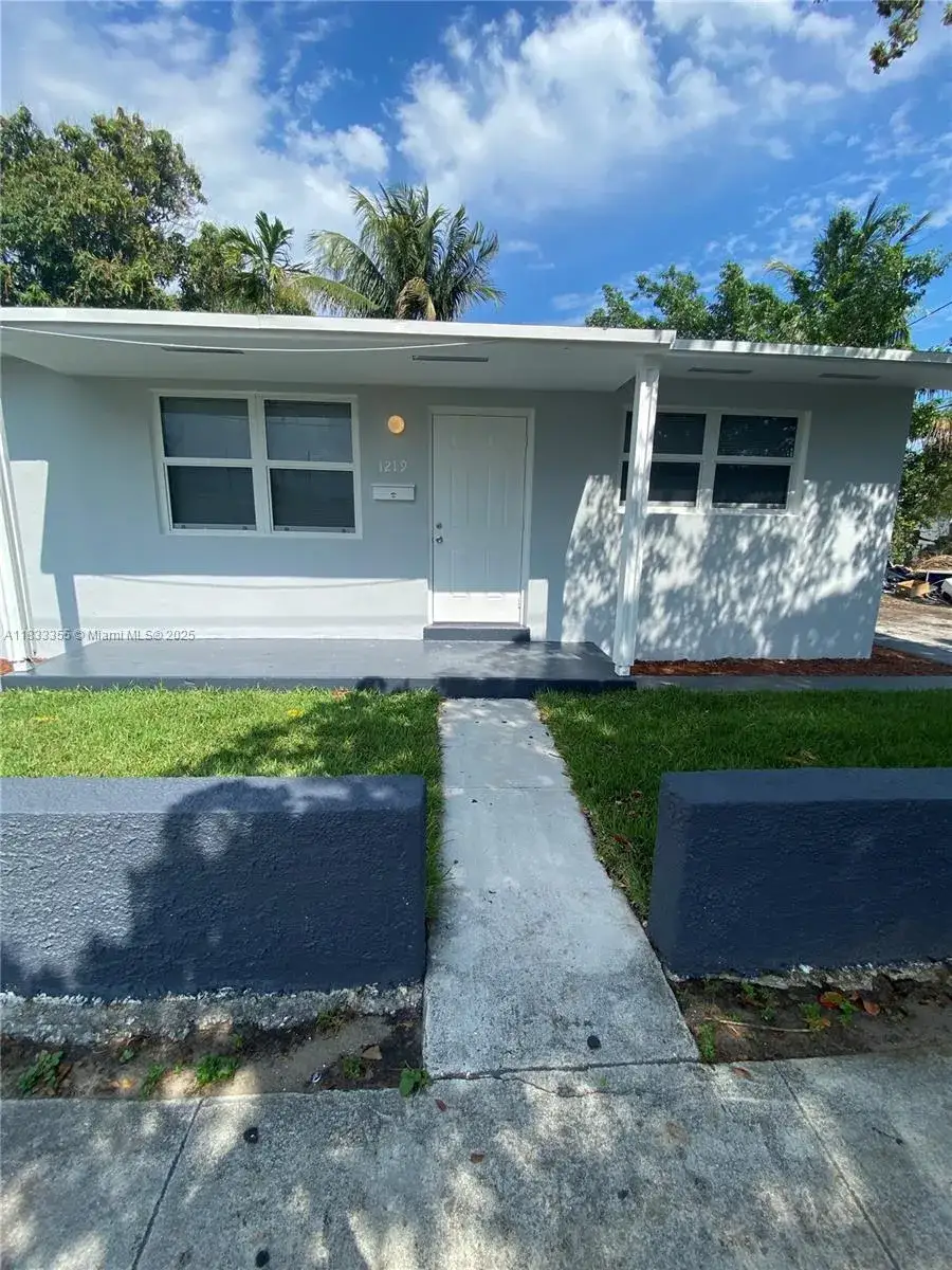 3 bedroom 2 bath Residential Lease for rent at 1219 N 20th Ave # 1219, Hollywood FL 33020