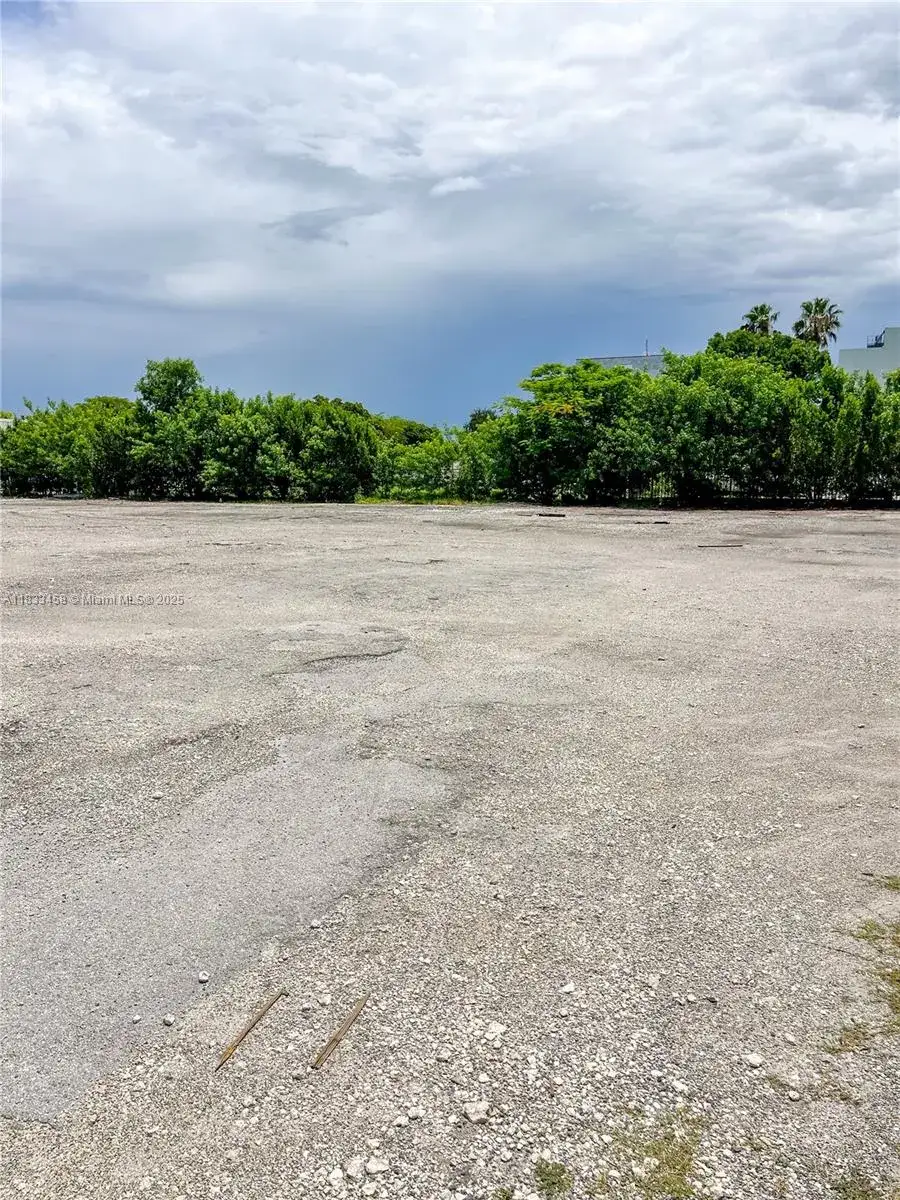 Commercial Sale for sale at 1401 NW 108th Ave, Sweetwater FL 33172