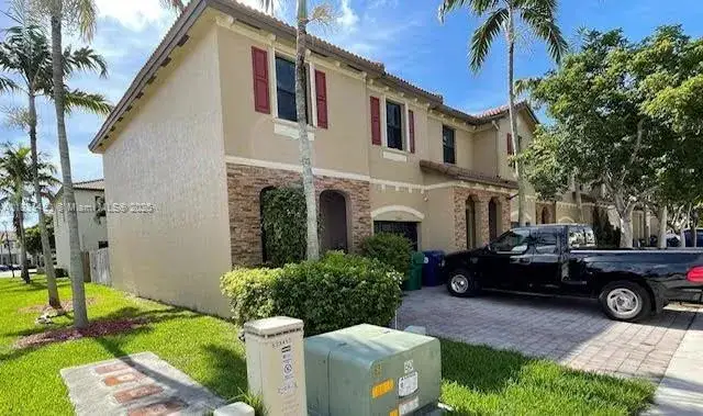 3 bedroom 2 bath Residential for sale at 23465 SW 113th Psge, Homestead FL 33032