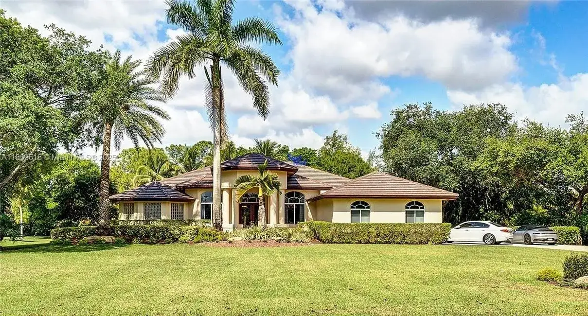 5 bedroom 3 bath Residential Lease for rent at 6807 NW 66th Way, Parkland FL 33067