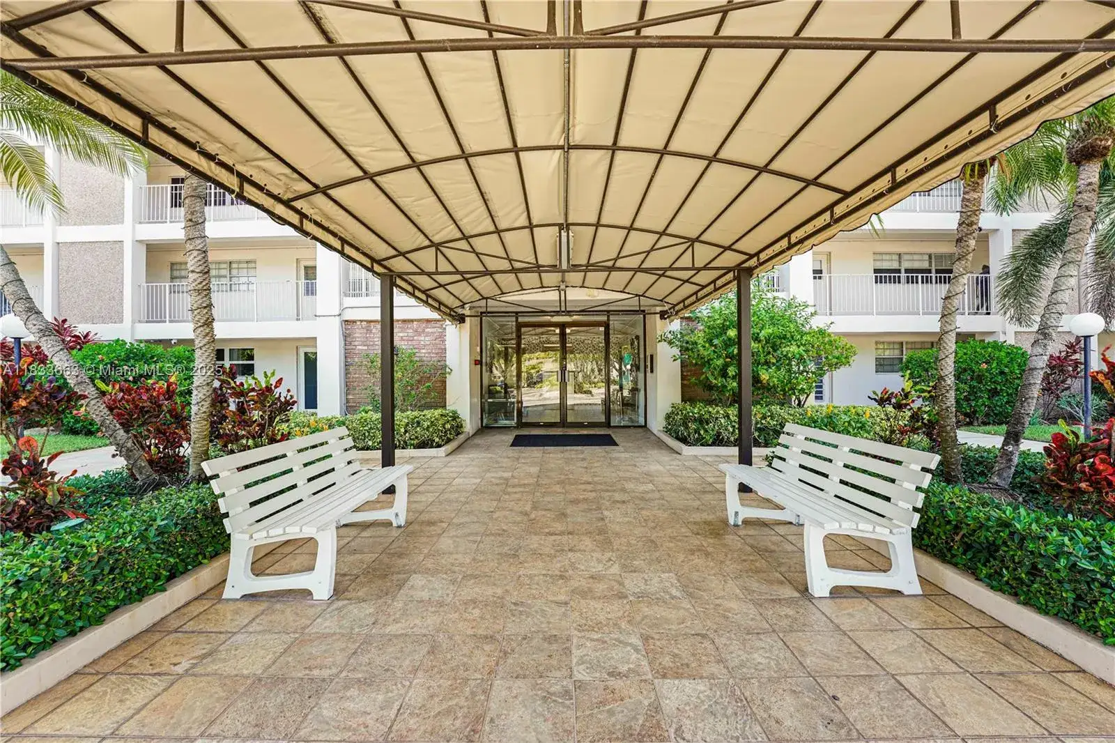 2 bedroom 2 bath Residential Lease for rent at 2671 S Course Dr # 303, Pompano Beach FL 33069
