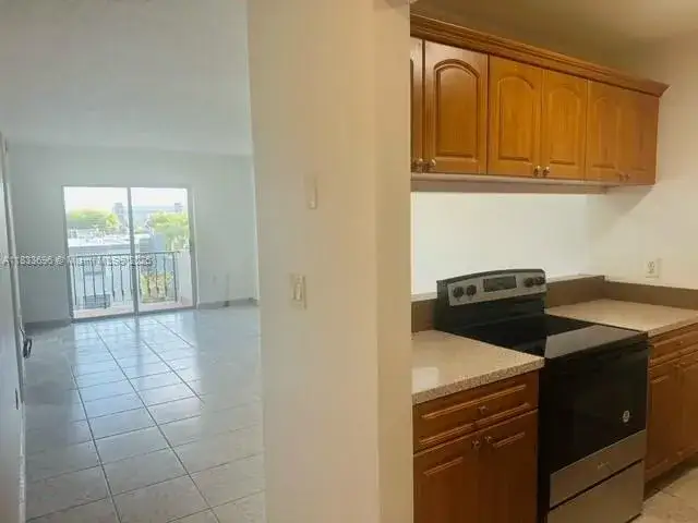 1 bedroom 1 bath Residential for sale at 3181 SW 13th St # 307, Miami FL 33145