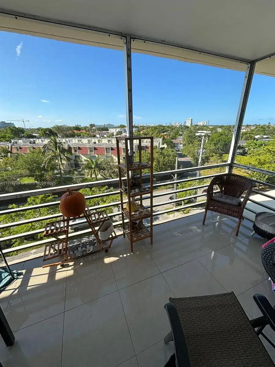 1 bath Residential for sale at 1750 NE 115th St # 608, Miami FL 33181