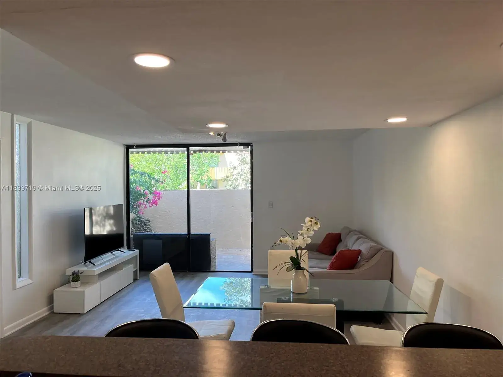 2 bedroom 1 bath Residential Lease for rent at 20006 SW 123rd Dr # 20006, Miami FL 33177