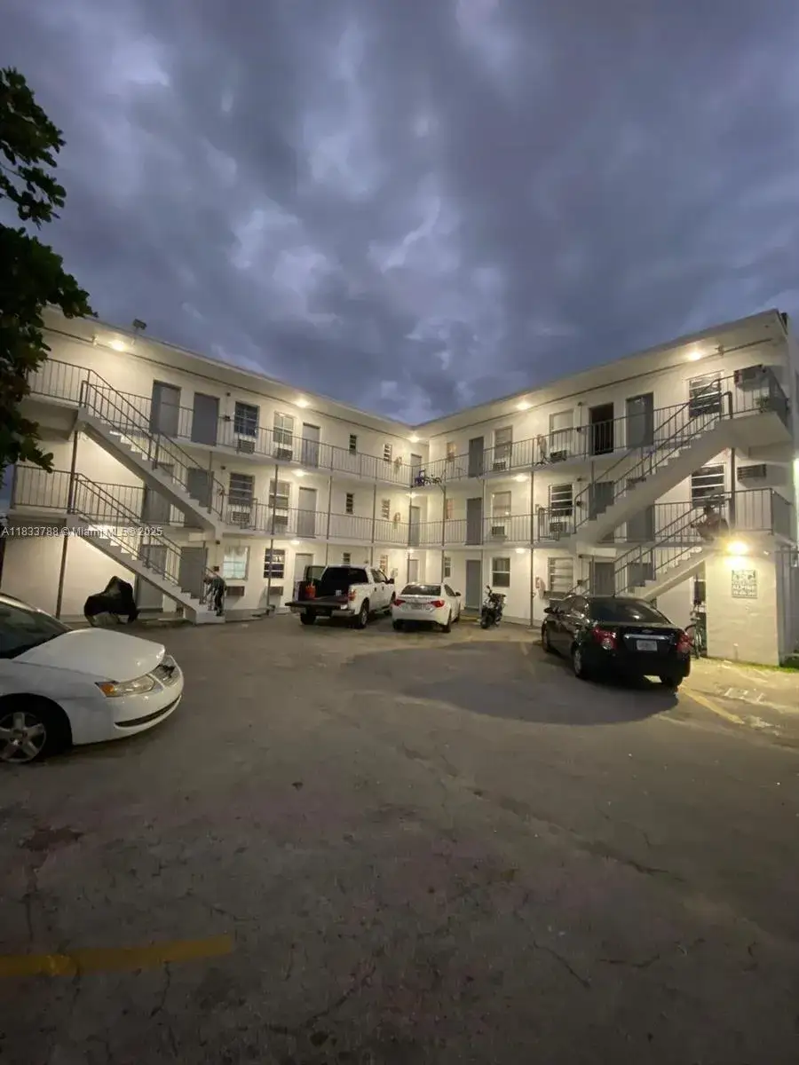 1 bedroom 1 bath Residential Lease for rent at 1261 NW 59th St # 4, Miami FL 33142