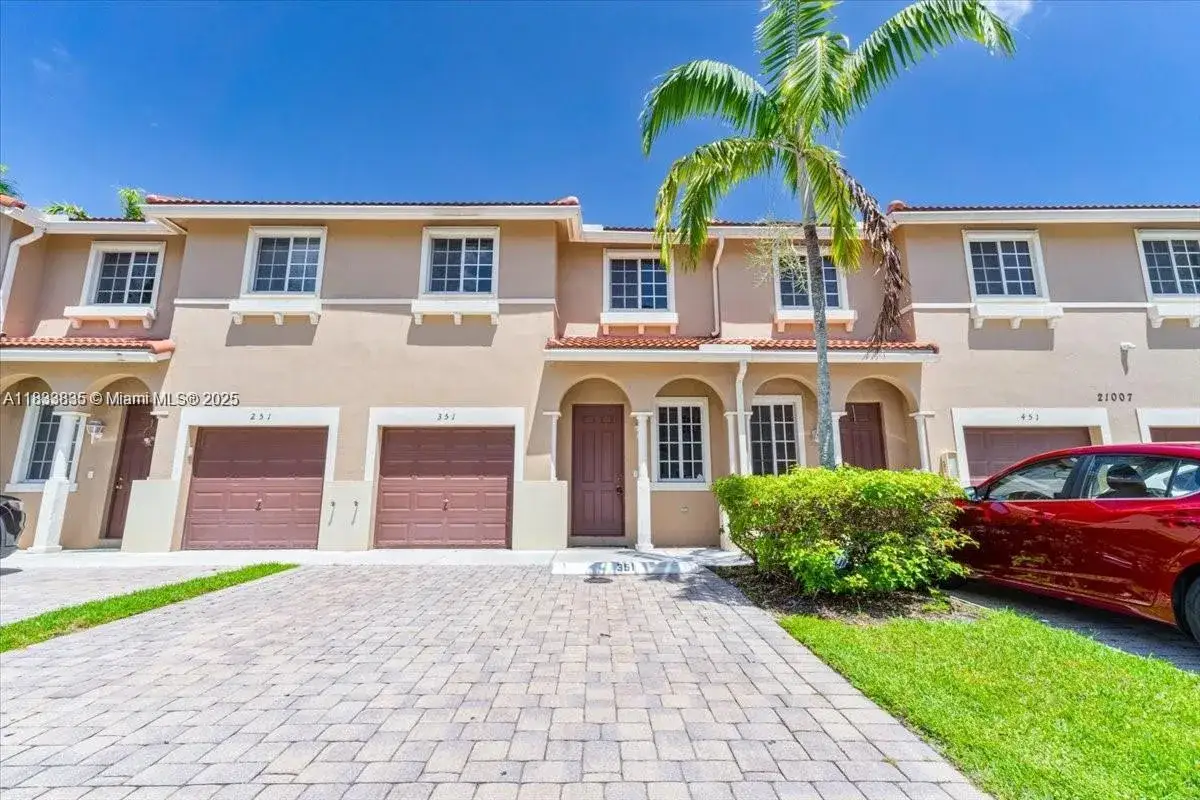 4 bedroom 3 bath Residential Lease for rent at 21007 NW 14 PL # 351, Miami Gardens FL 33169