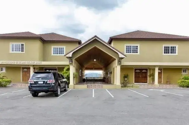 3 bedroom 2 bath Residential Lease for rent at 00 Millsboro. Kingston, Jamaica # 00, FL