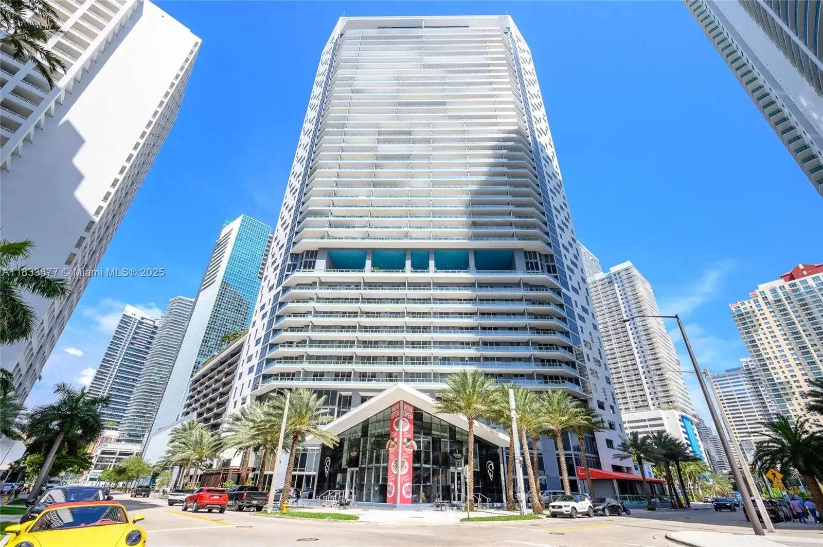 1 bedroom 1 bath Residential Lease for rent at 1300 Brickell Bay Dr # 809, Miami FL 33131