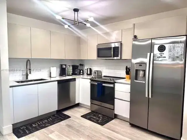 1 bedroom 1 bath Residential for sale at 19380 NE 26th Ave # 304, Miami FL 33180