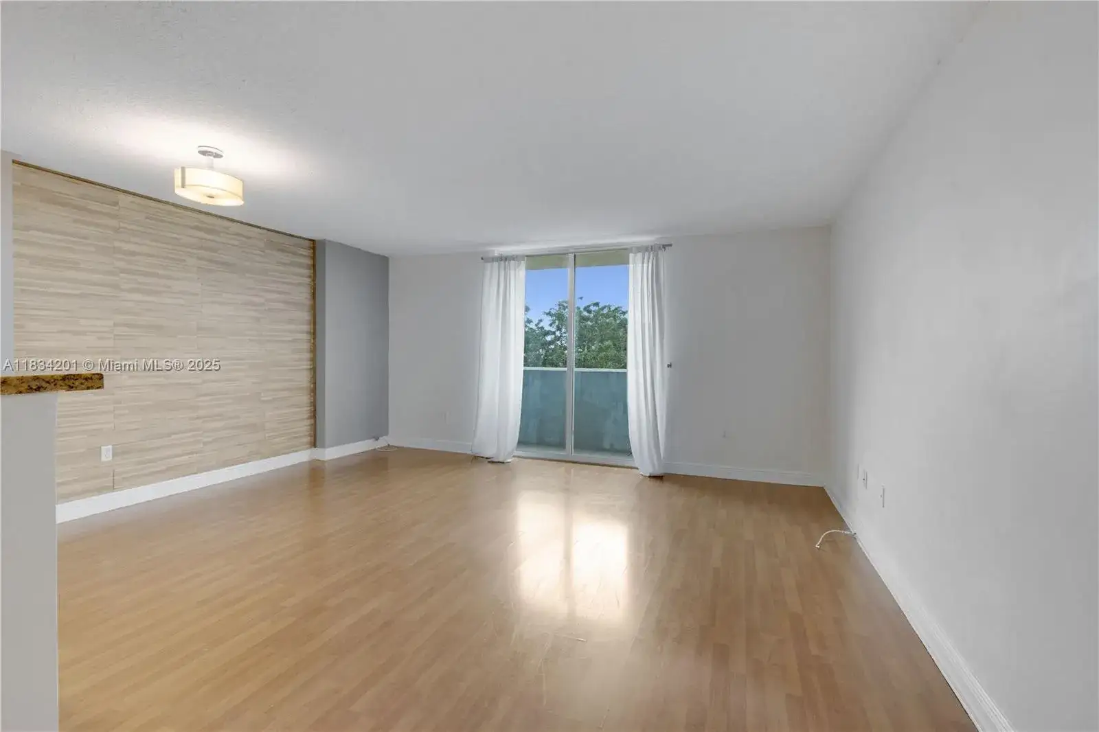 1 bedroom 1 bath Residential Lease for rent at 3000 Coral Way # 513, Miami FL 33145