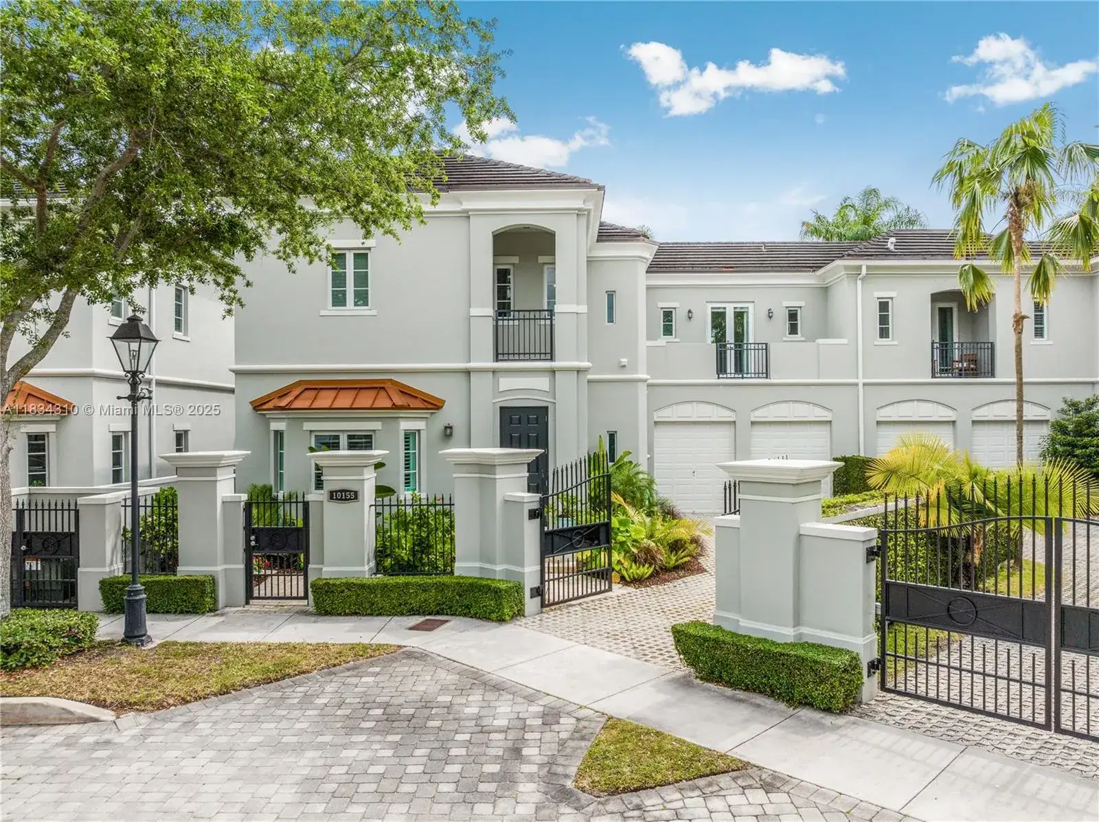 4 bedroom 3 bath Residential for sale at 10155 SW 75th Pl, Pinecrest FL 33156