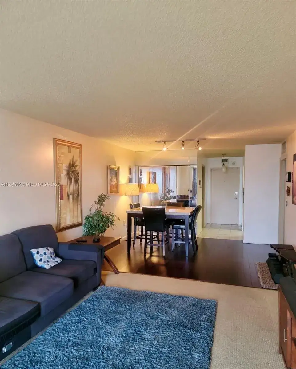 1 bedroom 1 bath Residential for sale at 1470 NE 125th Ter # 814, North Miami FL 33161