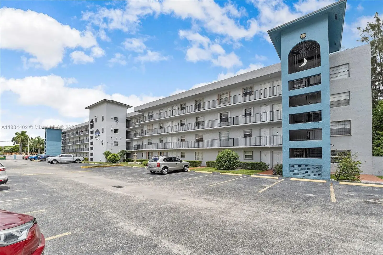 2 bedroom 1 bath Residential for sale at 2775 W 52nd St # 305, Hialeah FL 33016