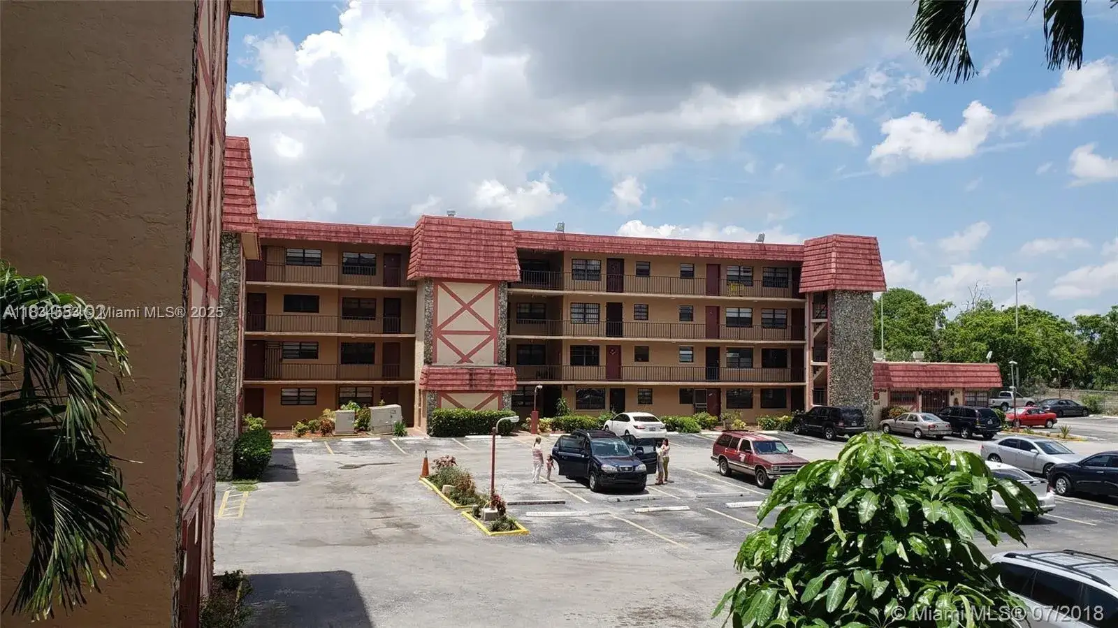 3 bedroom 2 bath Residential for sale at 1325 W 68th St # 214, Hialeah FL 33014