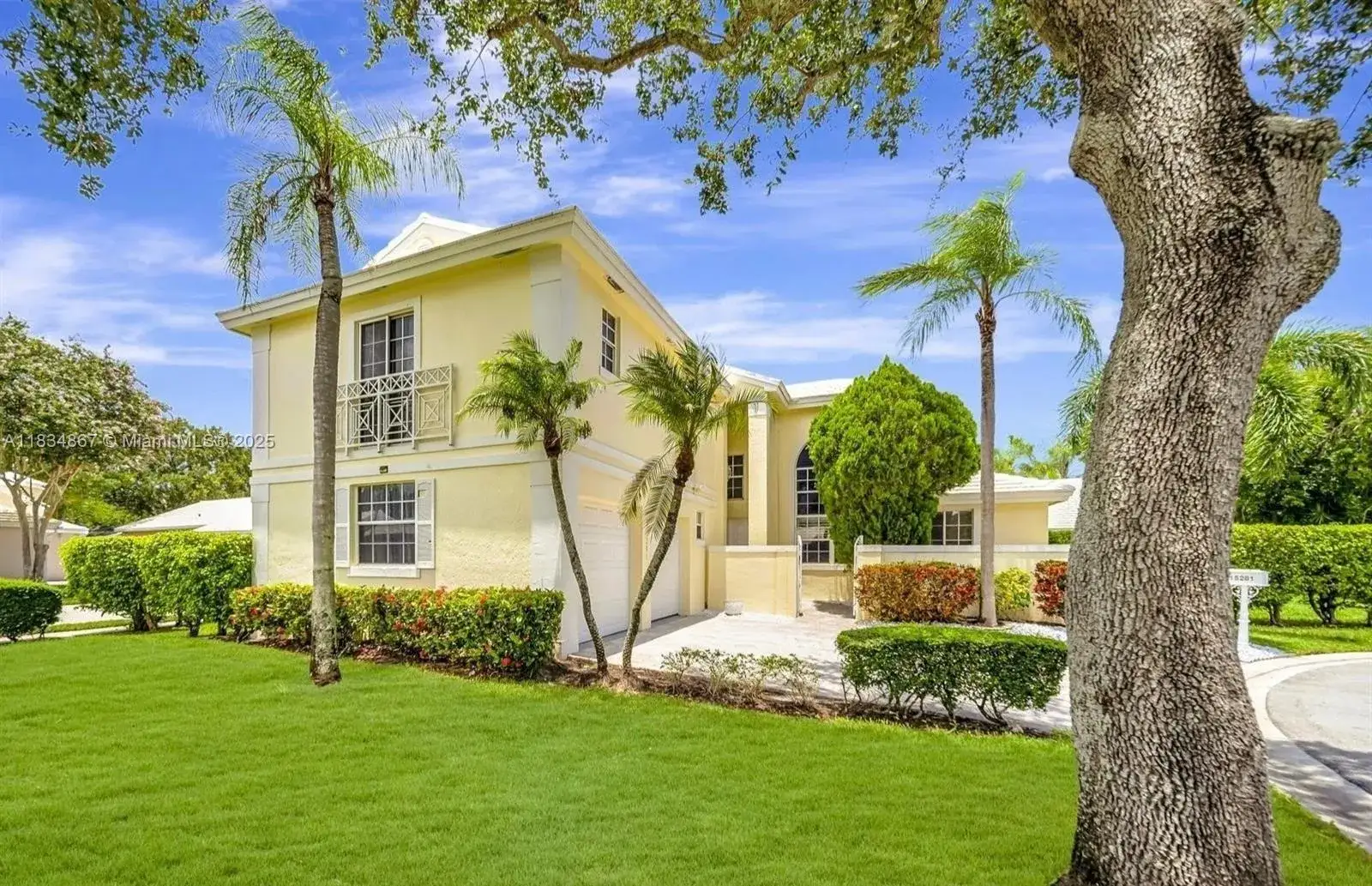 3 bedroom 2 bath Residential for sale at 15281 Wilshire Ct, Pembroke Pines FL 33027