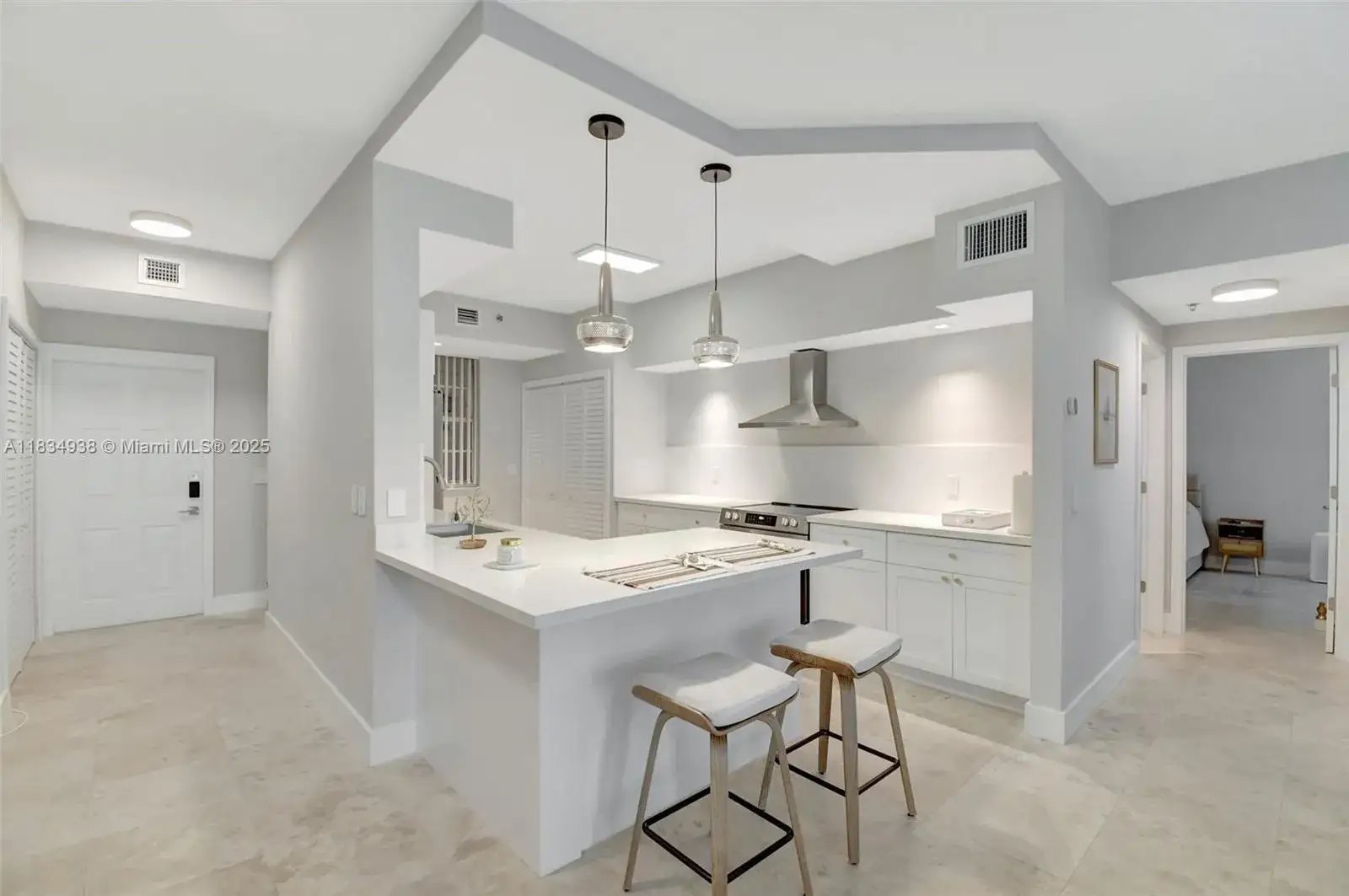 2 bedroom 2 bath Residential for sale at 3205 NE 184th St # 9106, Aventura FL 33160