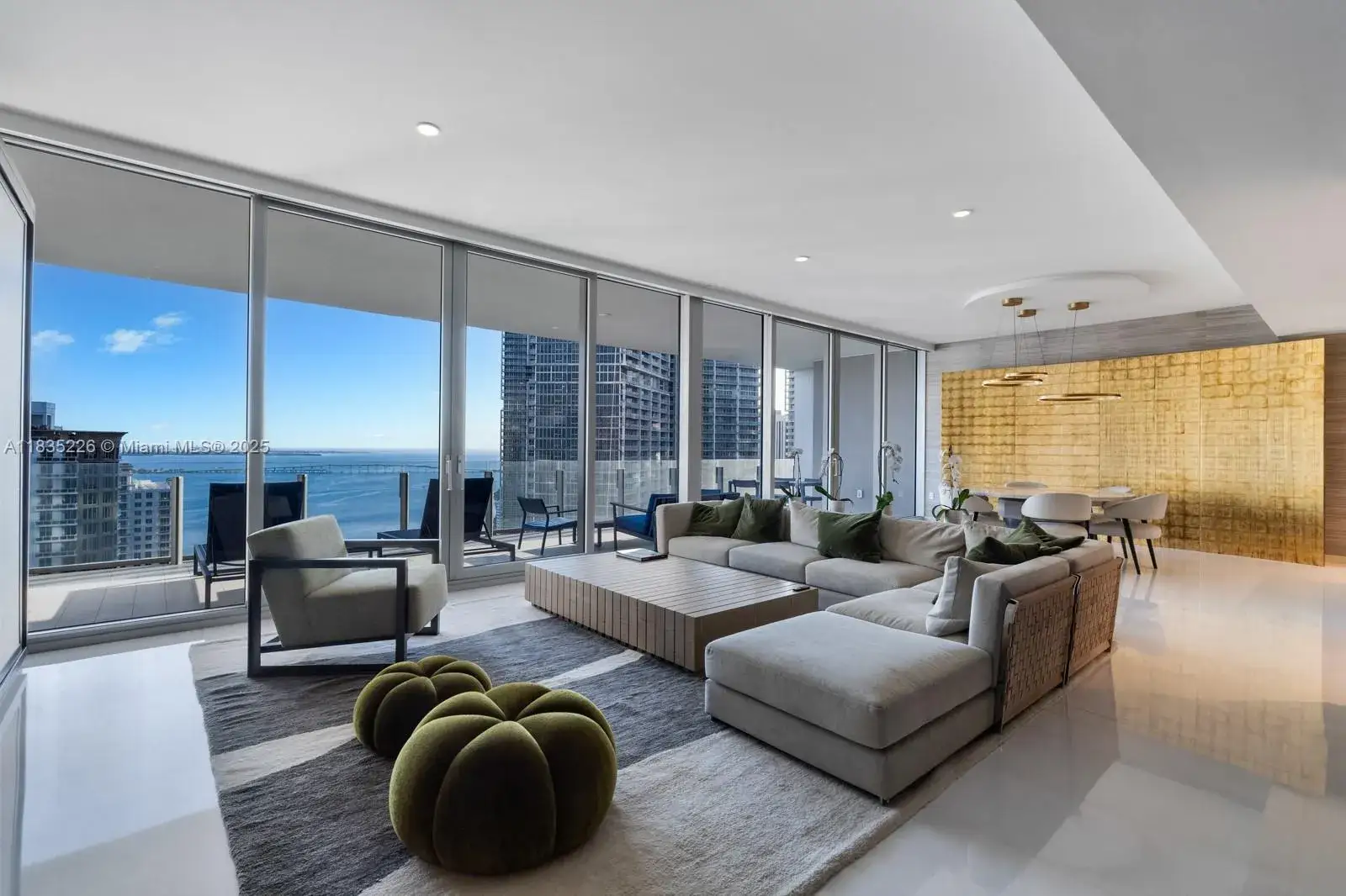 3 bedroom 3 bath Residential Lease for rent at 300 Biscayne Blvd Way # 3302, Miami FL 33131