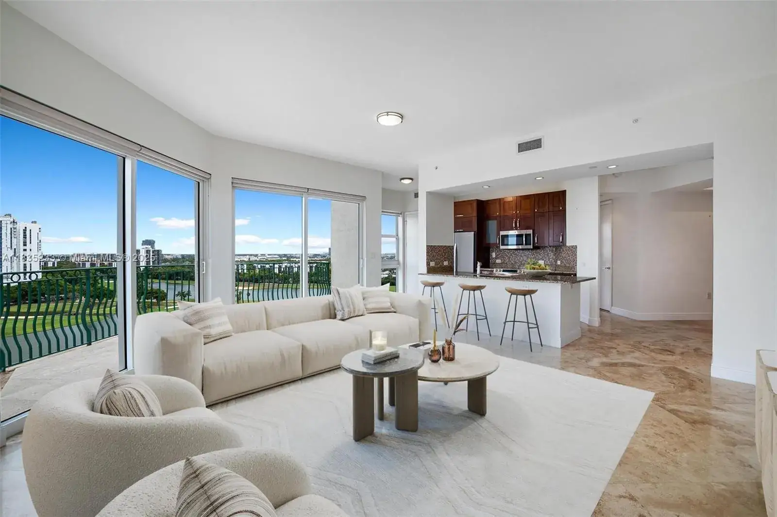 2 bedroom 2 bath Residential for sale at 20000 E Country Club Dr, Aventura FL 33180